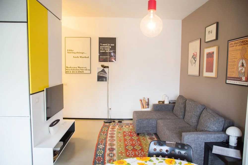 Lorenteggio Business Apartment