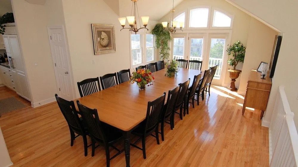 Flying Cloud II - 9 Br Home