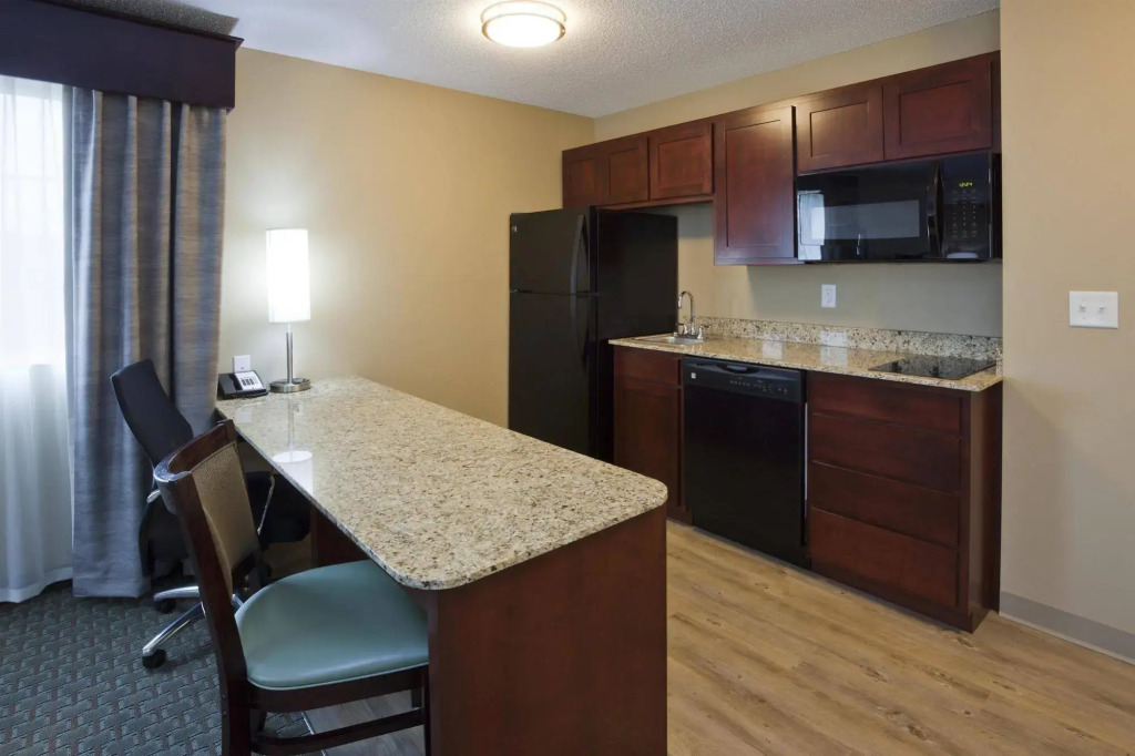 GrandStay Hotel & Suites - Glenwood