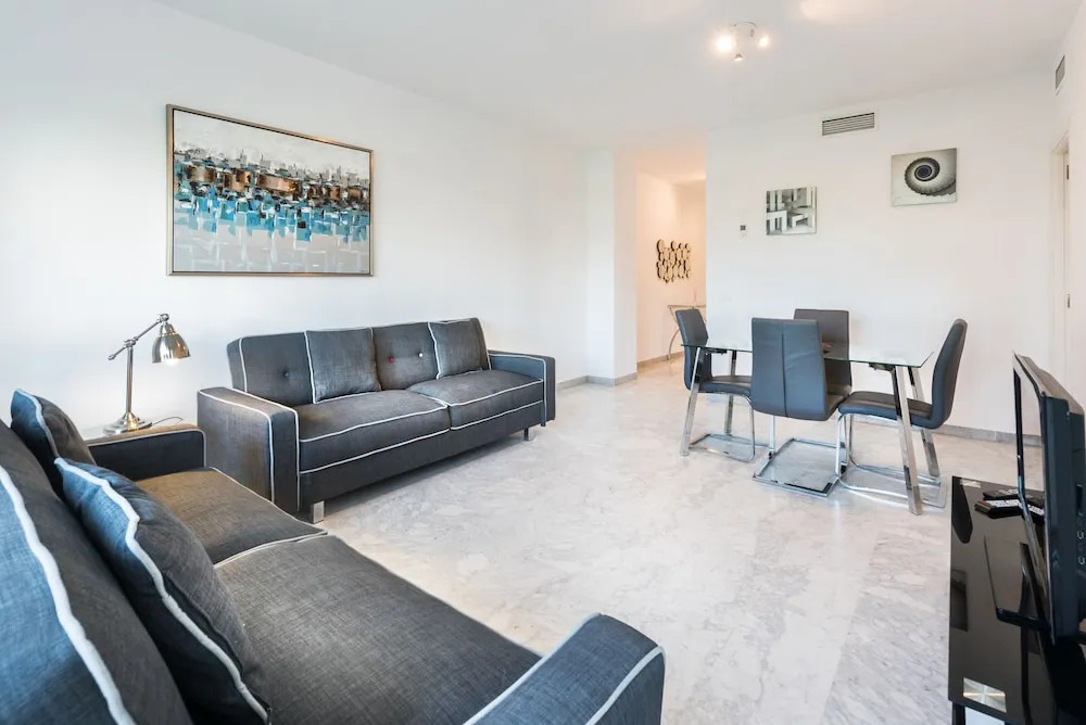 Beach Front apartment in Puerto Banus