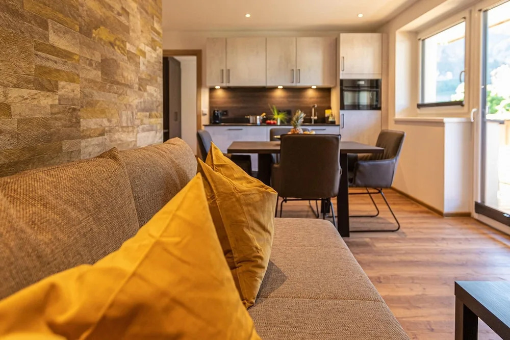 Tevini Boutique Suites - Apartment Earth