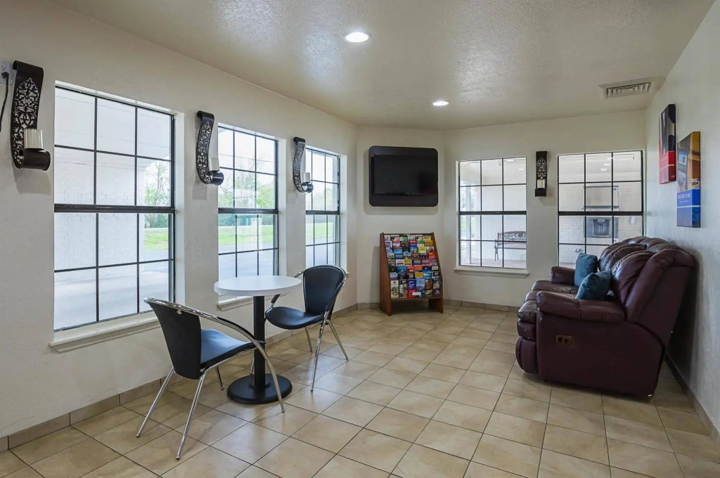 Motel 6-Madisonville, TX
