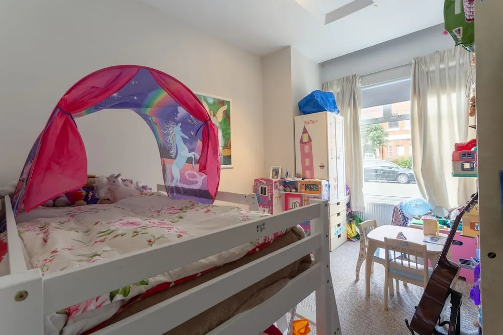 3 Bedroom Apartment Near Primrose Hill