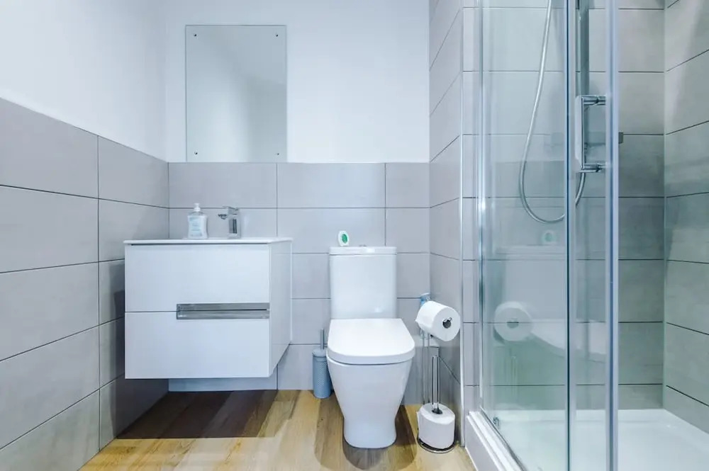 NEW Stylish Apartment Amazing Location Sleeps 4