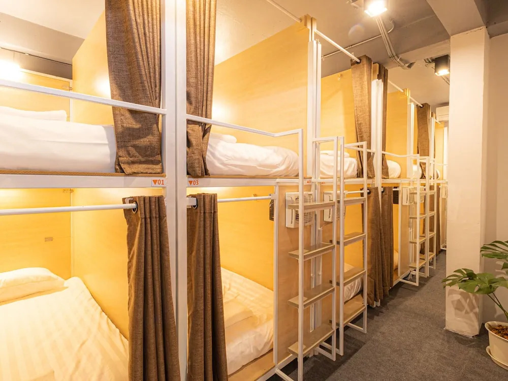 Khao San Social Capsule Hostel