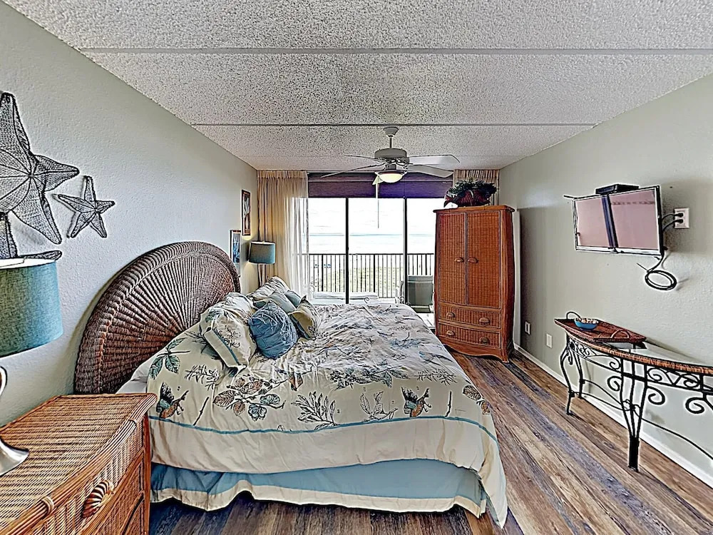 New Listing! Contemporary Gulf-view W/ Pools 2 Bedroom Condo