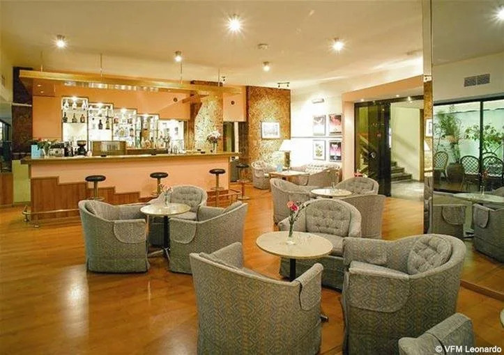Ionis Hotel