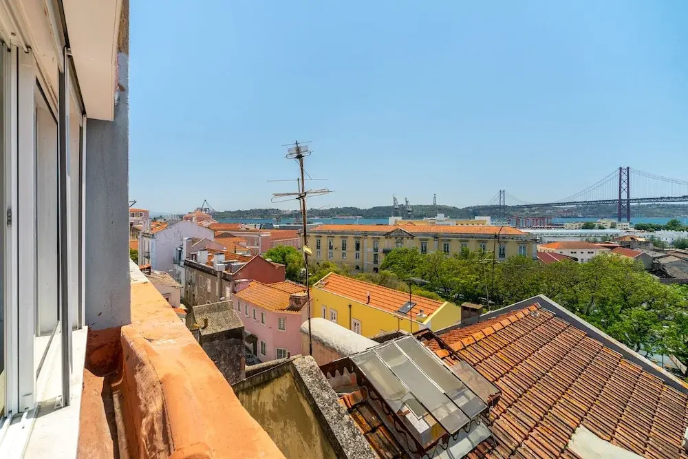 Premium River View Apartment