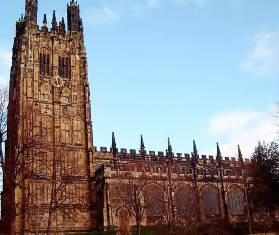 The Lower Gathering - Wrexham Town Centre - Sleeps Up To 10