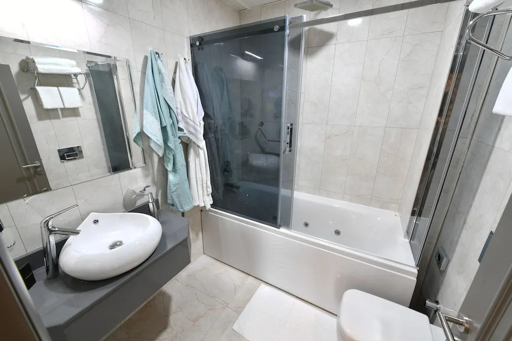 DLUX BOUTİQUE HOTEL