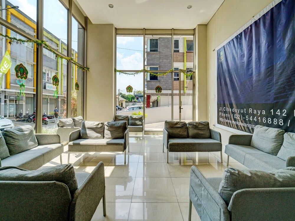 OYO Life 92548 M-square Apartment By Lins Pro
