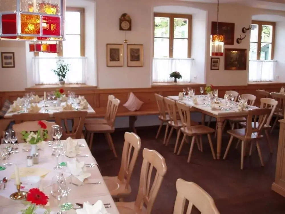 Gasthof zur Post Oberwirt