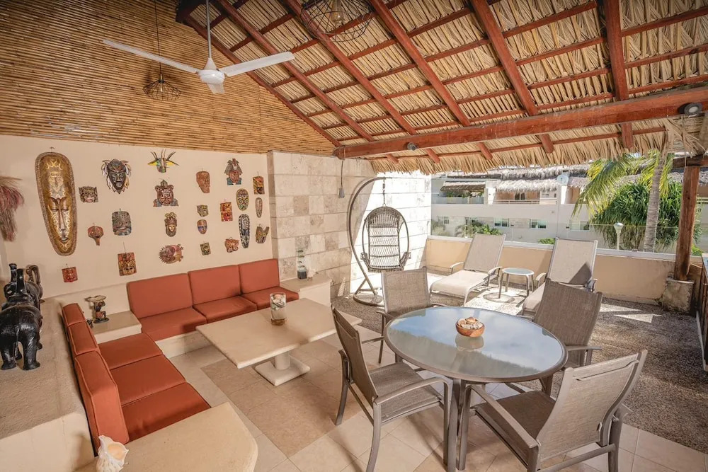 JUUB Luxury 3 Bedroom House at Playa diamante