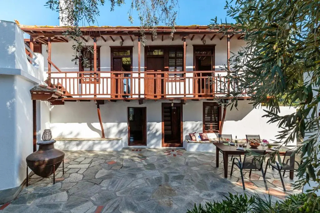 Aletri Pool Cottage