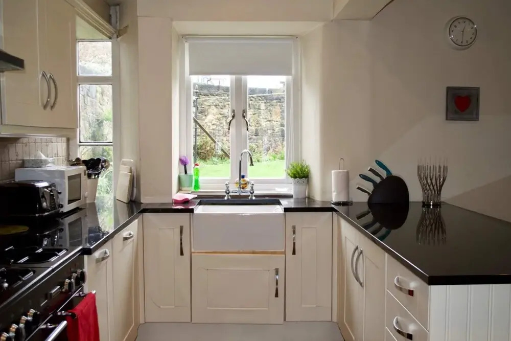 3 Bedroom Home With Garden Near Edinburgh New Town