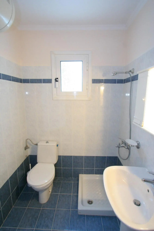 Dolphin House Large Private Pool Walk to Beach Sea Views A C Wifi Car Not Required - 557