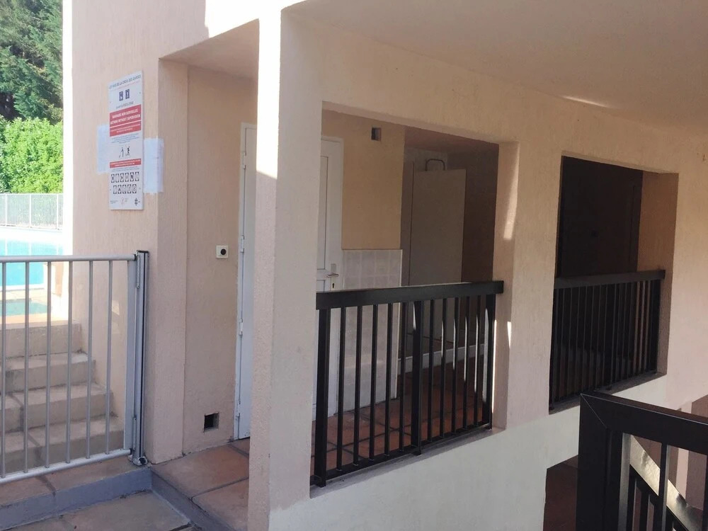 Studio in Cannes, With Pool Access, Furnished Terrace and Wifi - 3 km