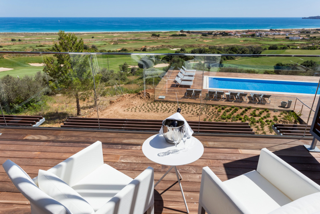 Palmares Beach House Hotel