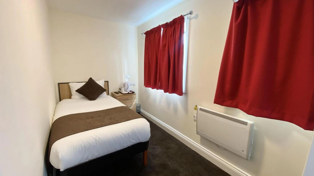 Russ Hill Hotel