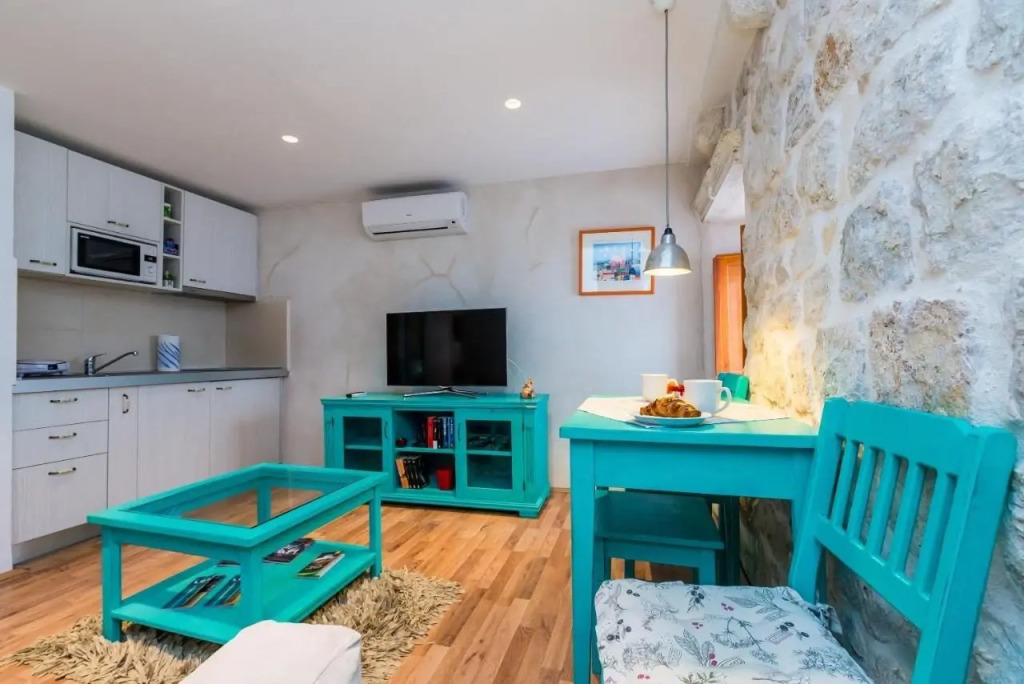 Historical City Center Apartment