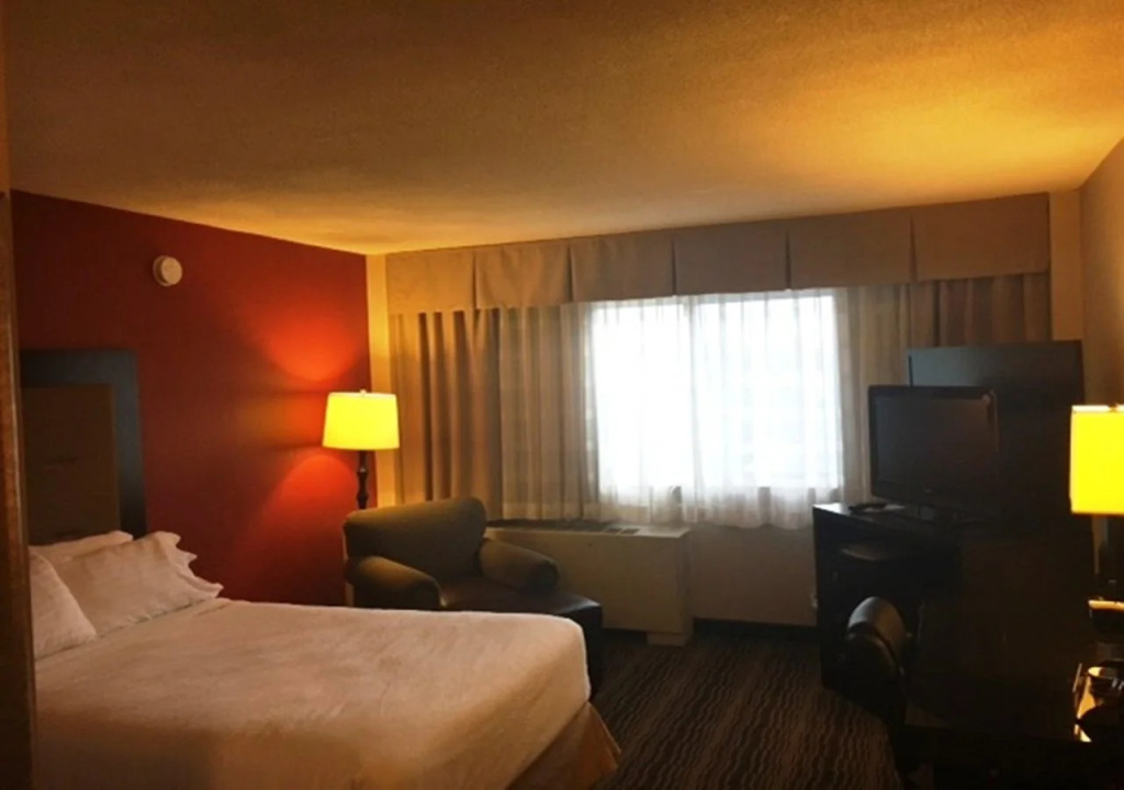 Randolph Hotel Liverpool Syracuse Airport West, Trademark