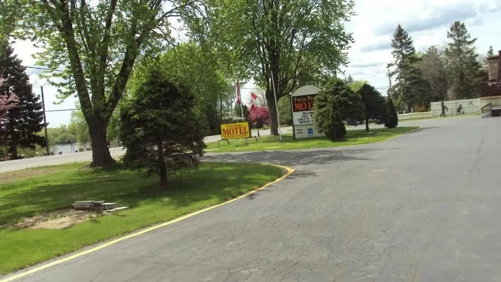 Twin Peaks Motel
