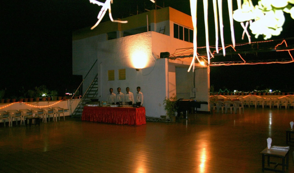 Hotel Raviraj