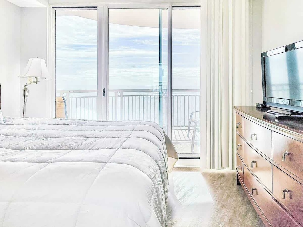 Beachview Condo at Legacy Tower 2 -1104 - Fully Furnished 2 Bedroom 2 Bath