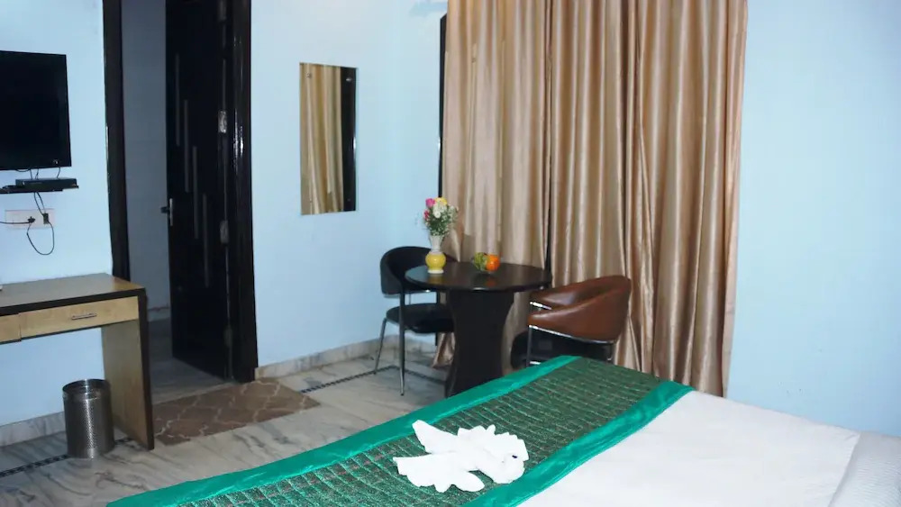 Maxfort Service Apartment