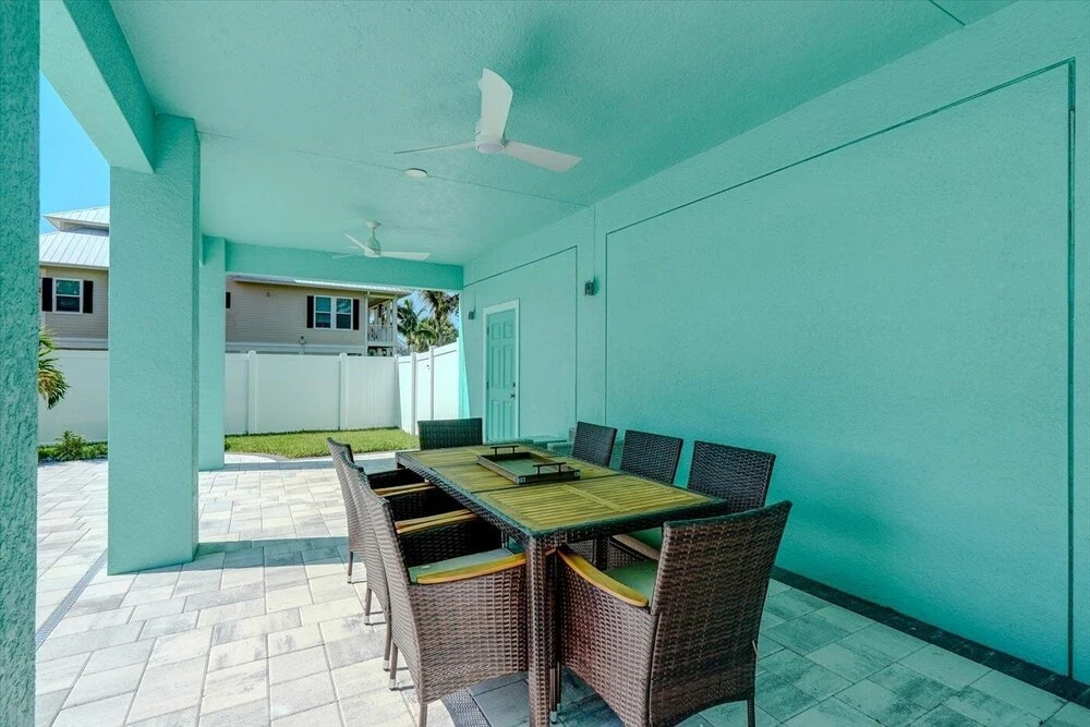 836 San Carlos Drive 4 Bedroom Home