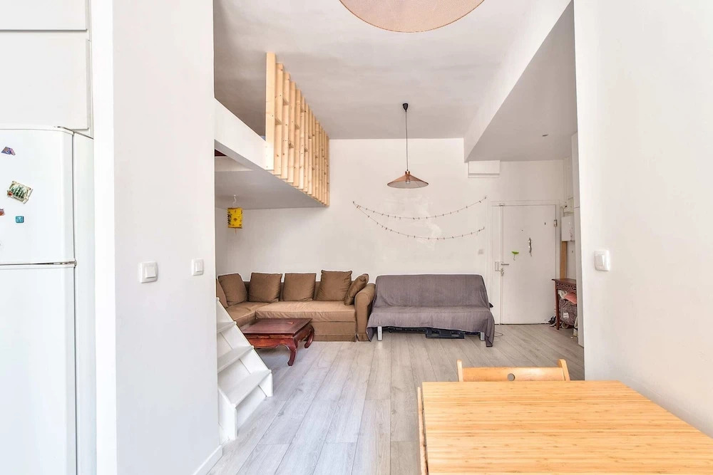 Studio With Mezzanine in the Heart of the Latin Quarter - PRO Agency