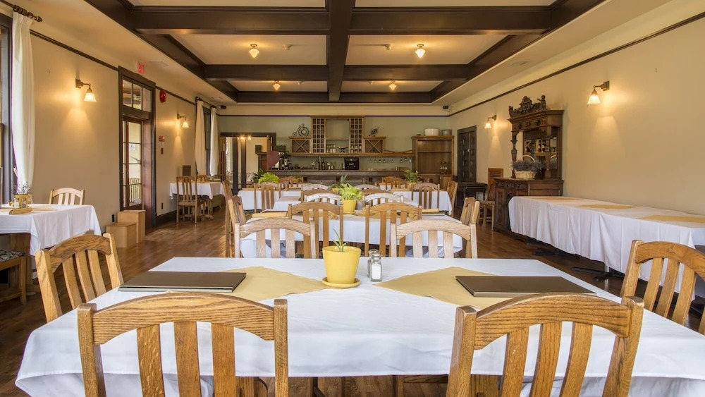 Naramata Heritage Inn & Spa