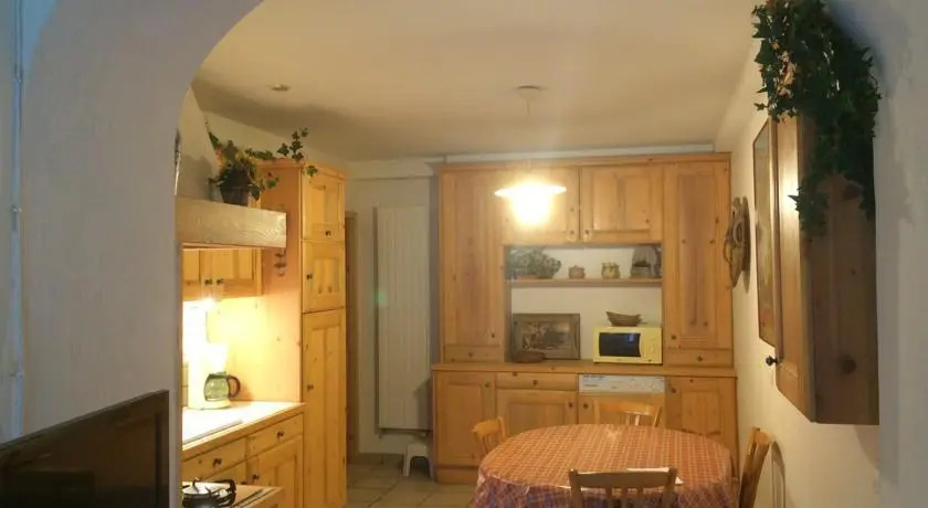Chalet Rose