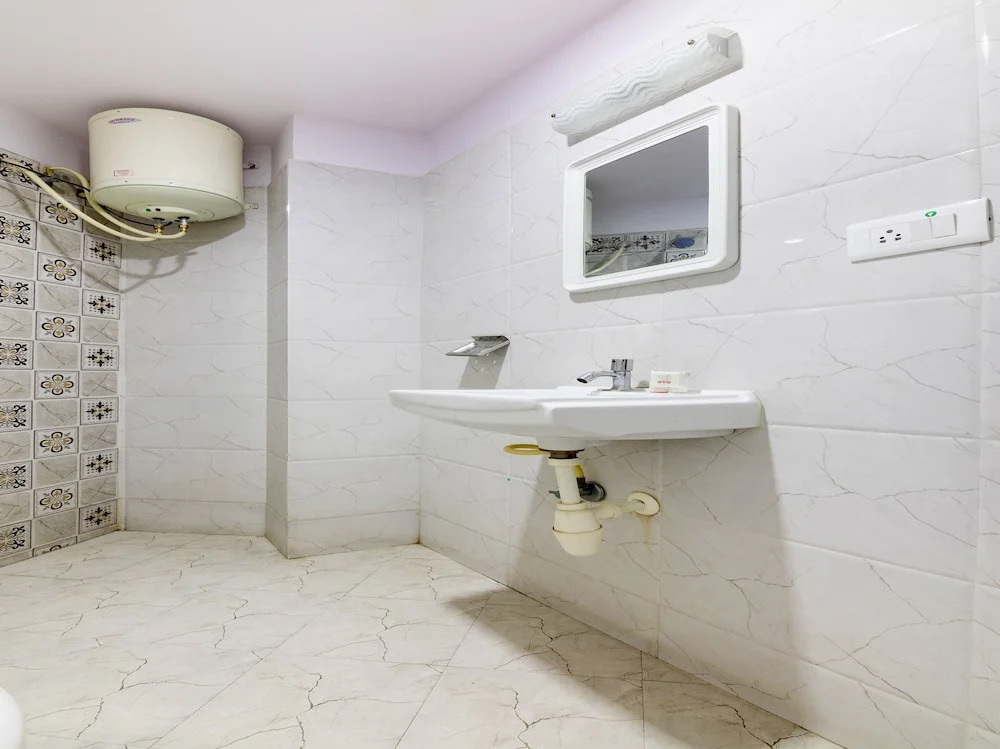 OYO 16744 Live Inn Castle