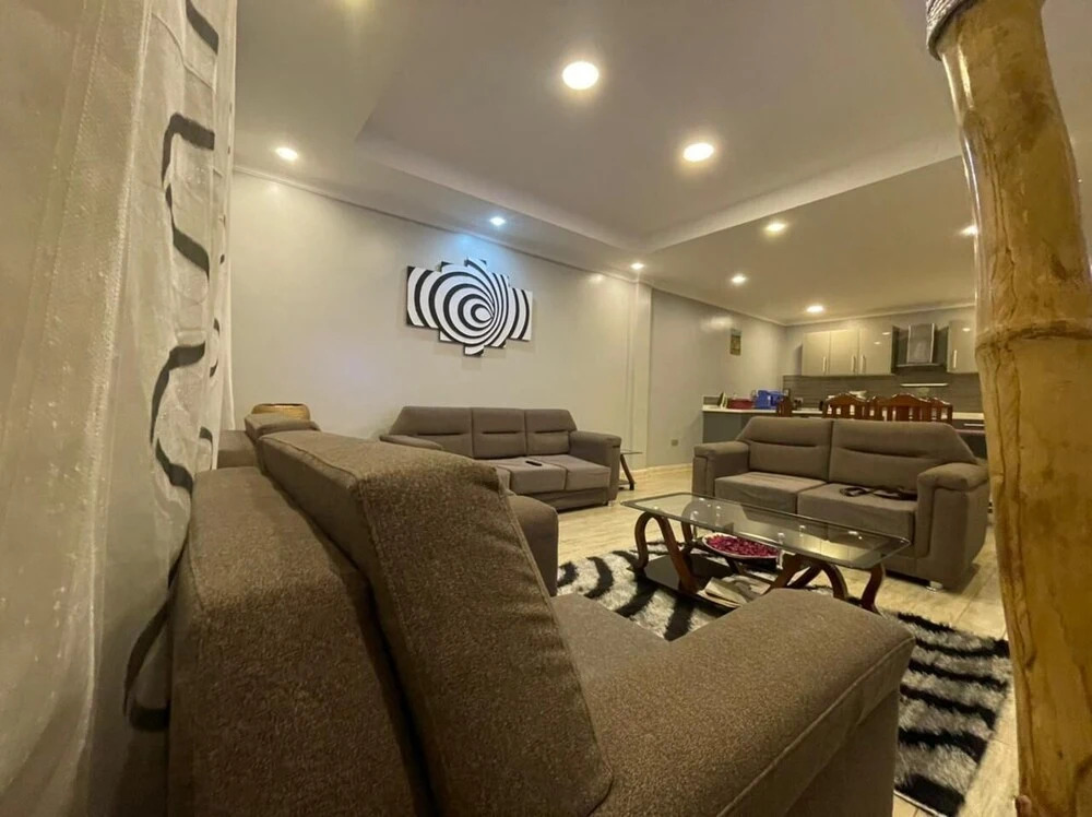 Lovely 3-bedroom Apartment Swimming Poolgym