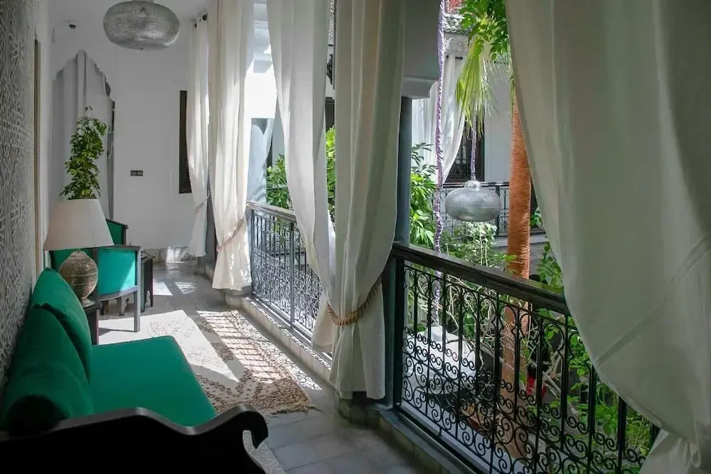 Riad OZeen