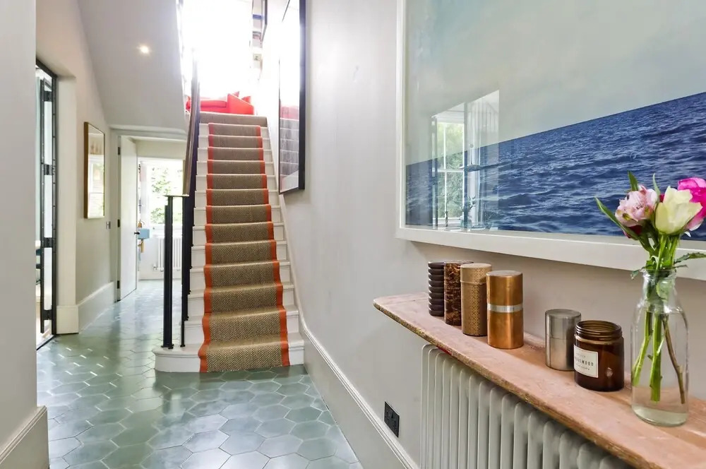 Gorgeous Stylish Interior Designed 5 Bed Home in Holland Park - Superb Location
