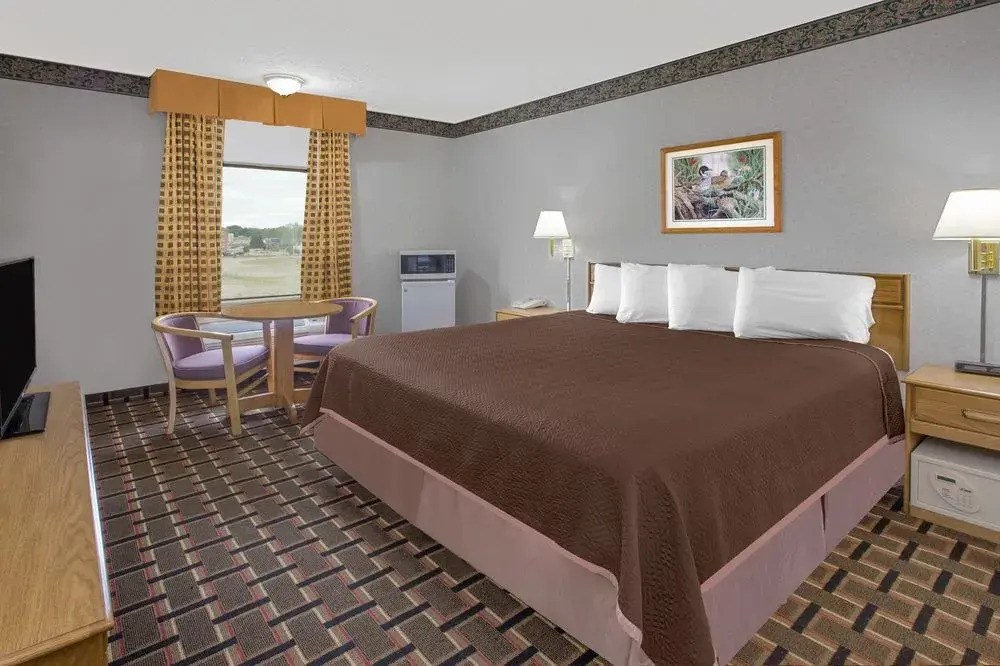 Travelodge Grand Rapids