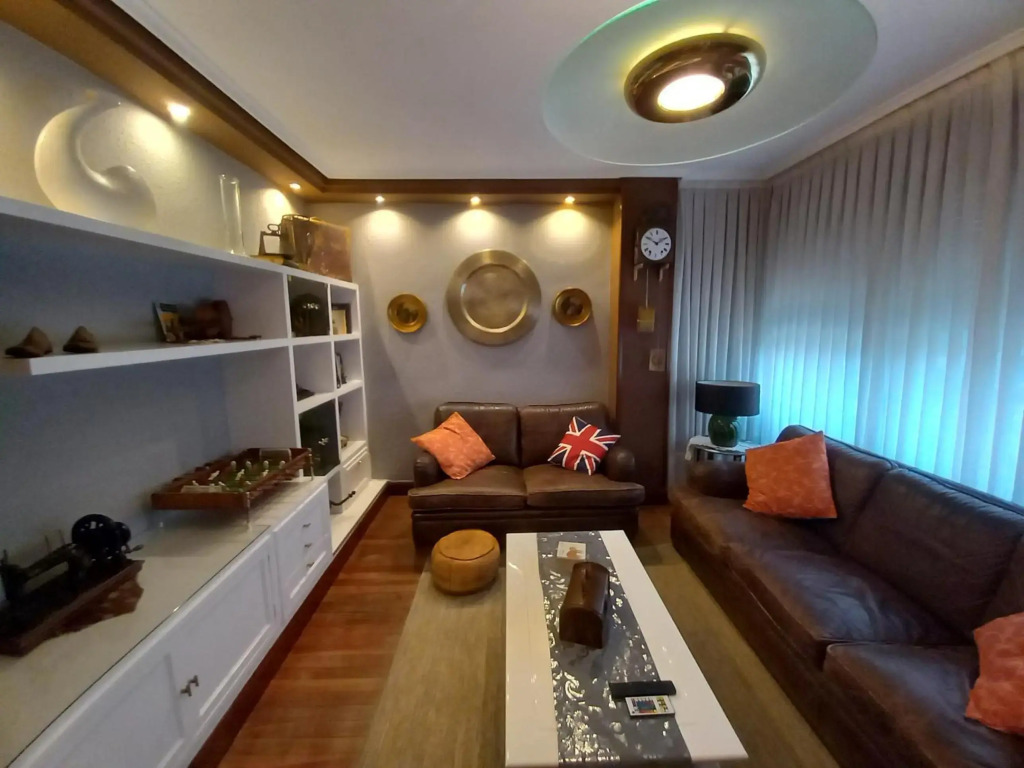 Diegos vintage apartment by the urban hosts