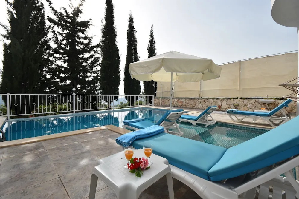 Villa Yonca by Helaltatilvillari
