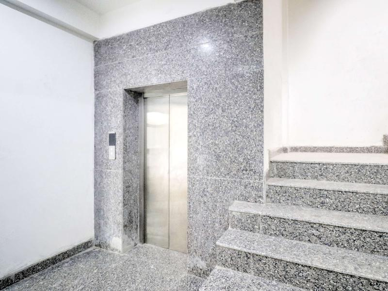 Collection O Mahavir Enclave Near Dashrath Puri Metro Station