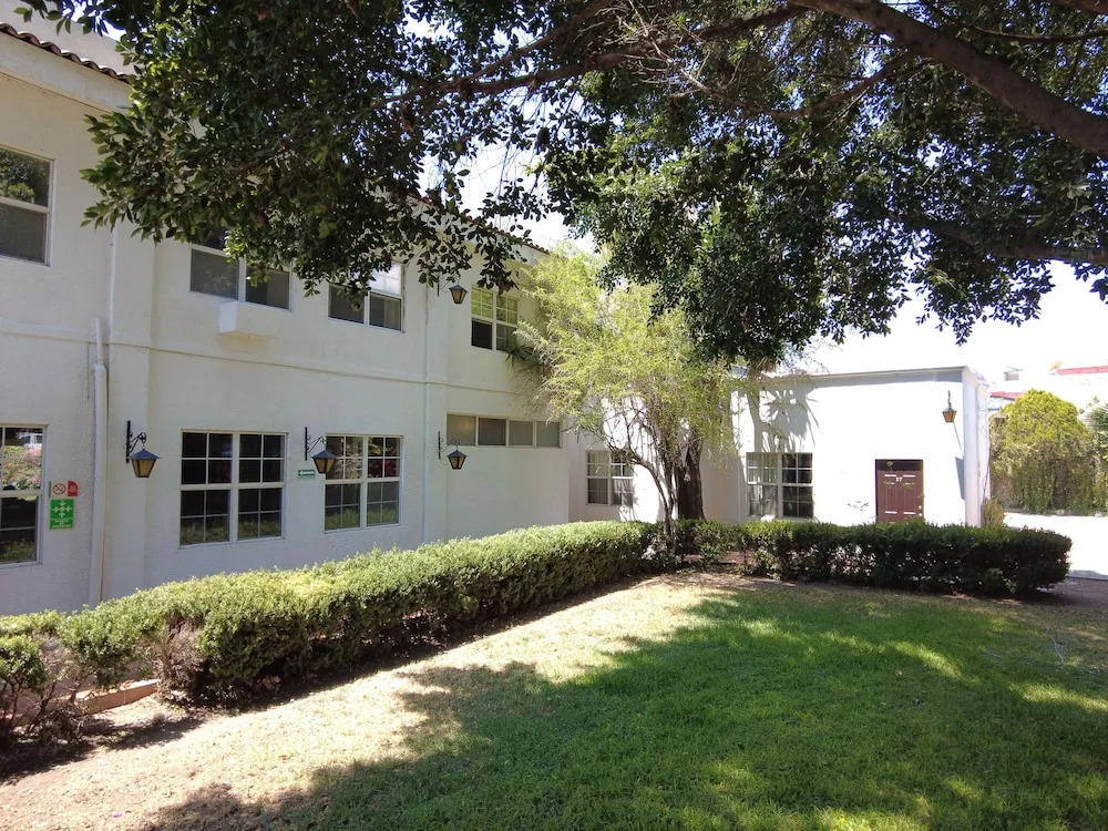 Hotel O Puente