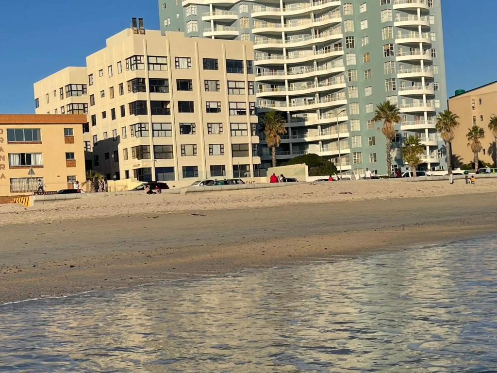 Jackie’s 3 bedroomed secure beach front apartment Strand Golden Mile