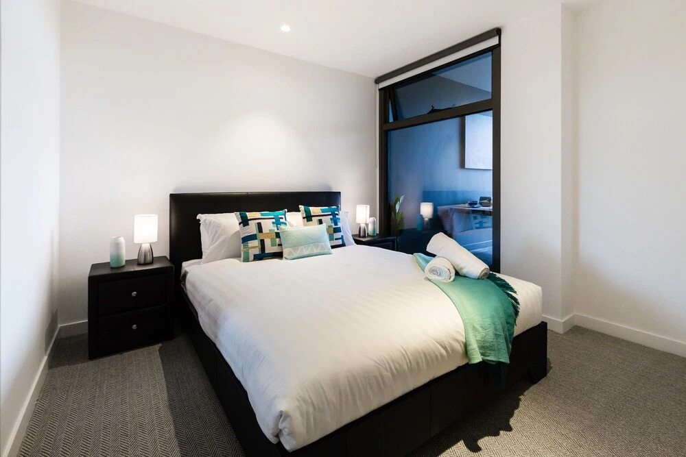 ESTHER, 2BDR South Yarra Apartment