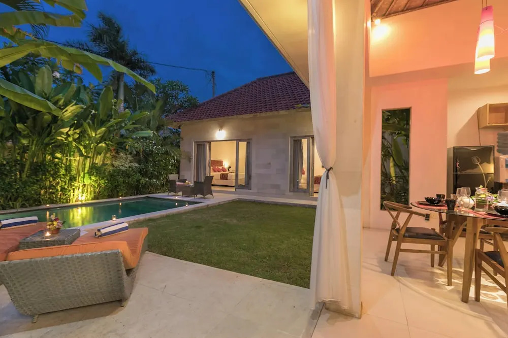 Villa Briana Seminyak by Villas R Us