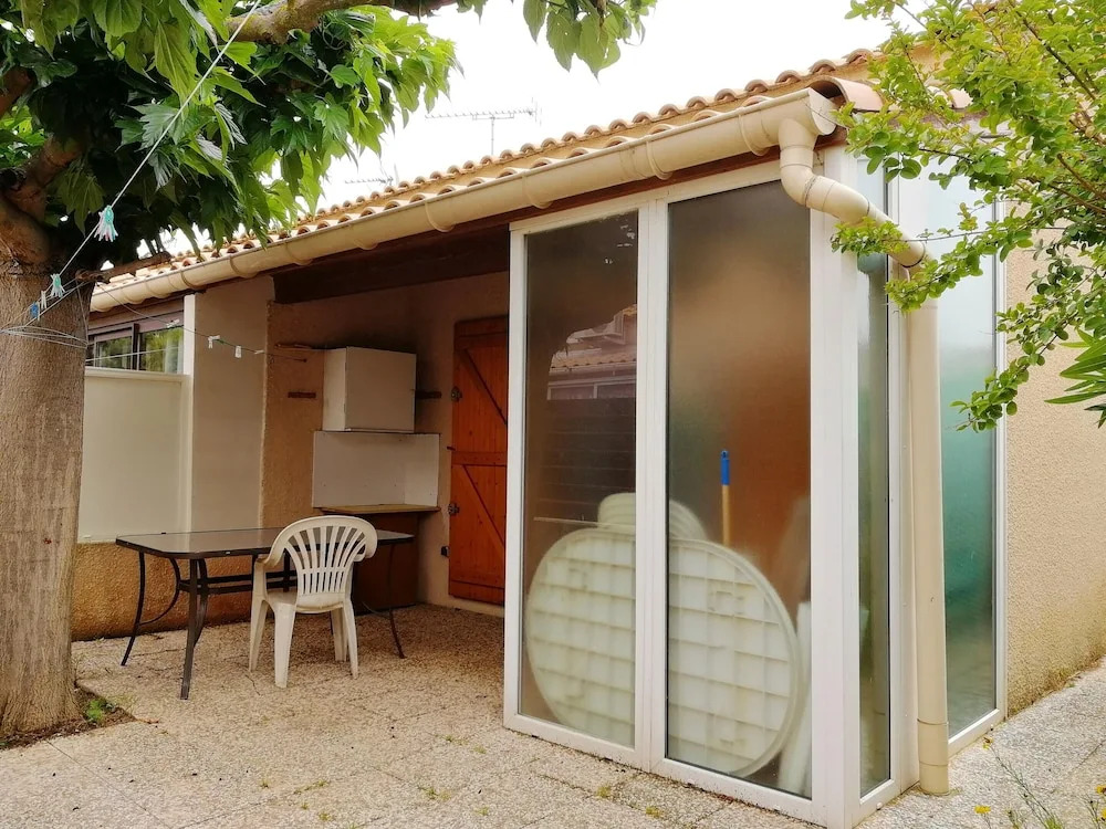 House With 2 Bedrooms In Valras Plage With Enclosed Garden 900 M From The Beach