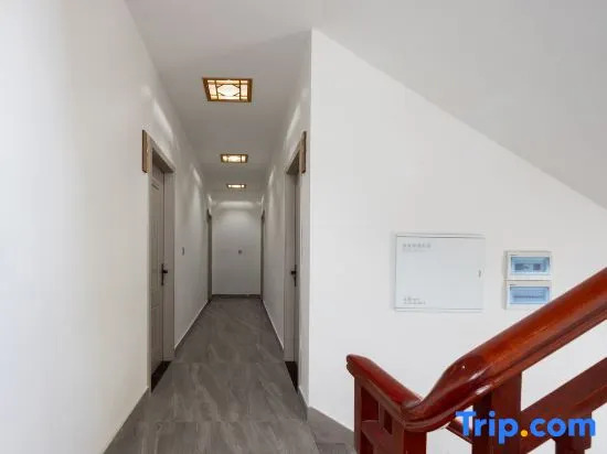 Dingjia Courtyard Homestay (Huangling Scenic Area)