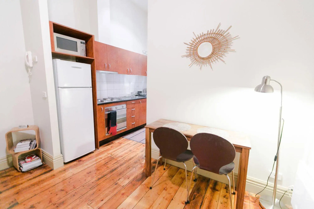 Flinders Lane Superior Studio Apartment
