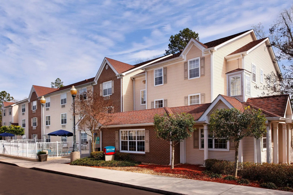 MainStay Suites