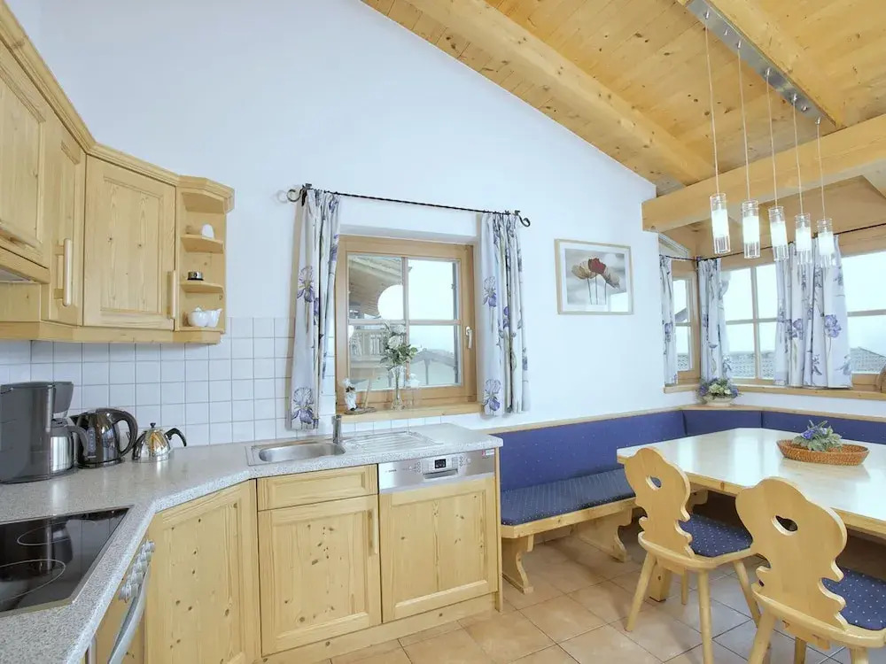 Luxurious Chalet With Sauna in Konigsleiten